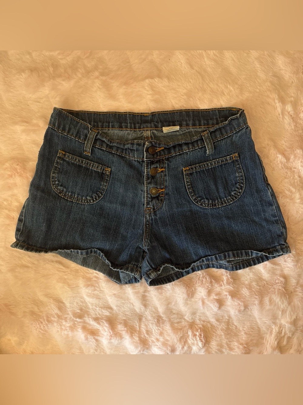 Little denim shorts